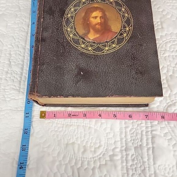 The Holy Bible: 1953 Catholic Action Edition, Good Will Color Illustrations - Picture 7 of 11